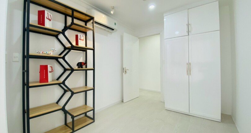 phong ngu nho can ho ban 810x430 - Cần bán căn hộ chung cư Sceniic Valley 1, 02pn, giá 4 tỷ, nội thất đầy đủ, xem nhà dễ.