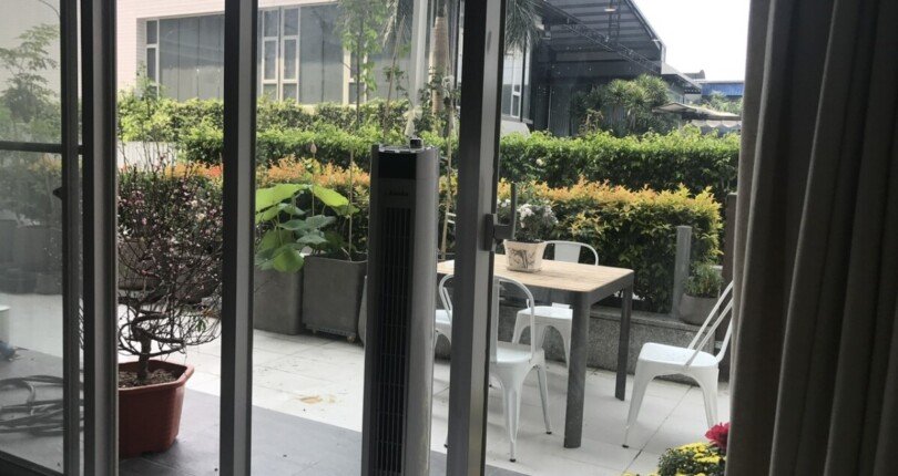san vuon truoc can ho ban 810x430 - Bán gấp căn hộ Trệt Scenic valley 1 Quận 7 giá rẻ