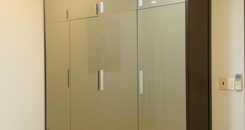 tu quan ao 1 810x430 - Bán gấp căn hộ Chung cư Happy Valley căn 01 lầu cao giá 5,540 tỷ