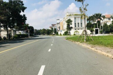 vi-tri-dat-nen-ban-tren-duong-lon