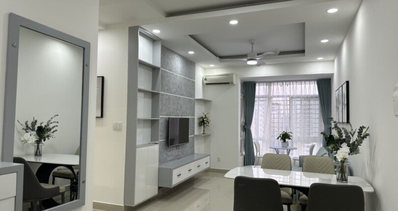 ban can ho sky garden 3 11 4 810x430 - Bán căn hộ Sky Garden 3. Căn góc 74m2 Nhà rất đẹp 3 Phòng ngủ View trực diện hồ bơi. Giá bán 3.7 Tỷ (TL)