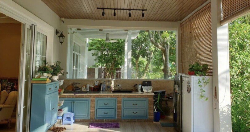 bep  810x430 - Bán biệt thự song lập Khu Chateau Phú Mỹ Hưng giá 95 tỷ