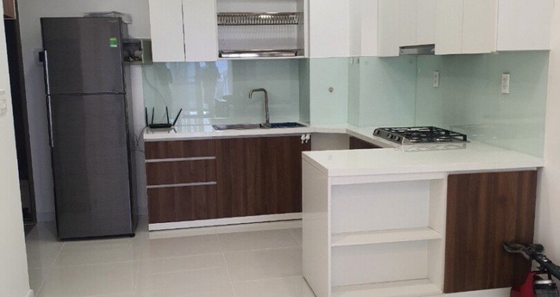 bep can ho can ban 810x430 - Bán căn hộ chung cư Saigon South, 71m2, giá 3.650 tỷ, nội thất đầy đủ, xem nhà dễ.