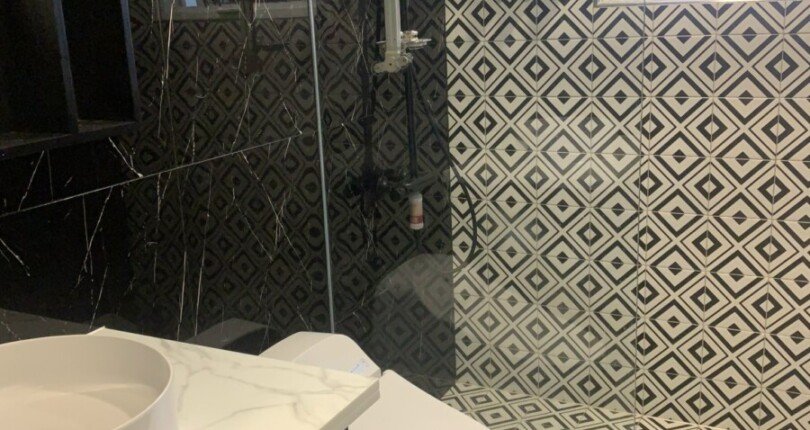 can canh toilet can ho ban 810x430 - Giá mua bán căn hộ Chung cư Riverpark Residence block B T1/2024