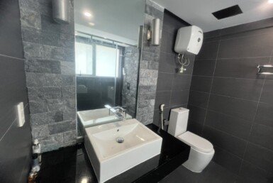 can-ho-co-2-toilet-day-du-thiet-bi-nhu-hinh