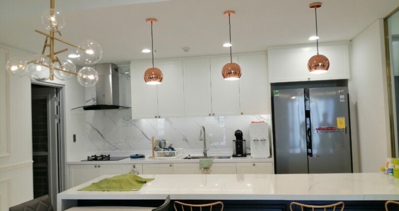 hinh anh bep can ho ban 810x430 - Bán căn hộ chung cư Scenic Valley 1, 133m2, giá 8.5 tỷ, nội thất đầy đủ, nhà đang trống xem nhà dễ.