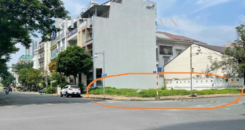 hinh anh mua ban dat nen phu my hung quan 7 t2 2024 810x430 - Giá mua bán cặp đất nền góc đường Hà Huy Tập và Phạm Văn Nghị Phú Mỹ Hưng, Quận 7 T2/2024