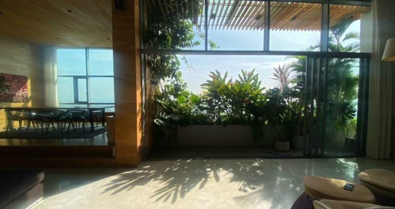 hinh anh phong khach 810x430 - Mua bán Penthouse Khu dân cư Riviera Point Quận 7 T1/2024 giá rẻ