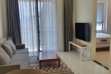 hinh-anh-phong-khach-can-ho-ban