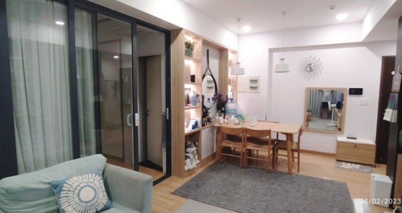 hinh anh phong khach can ho can ban 810x430 - Còn sót lại 01 căn hộ 78m2, chung cư Hưng Phúc Happy Residences, giá 4.2 tỷ, nội thất đầy đủ, xem nhà dễ.