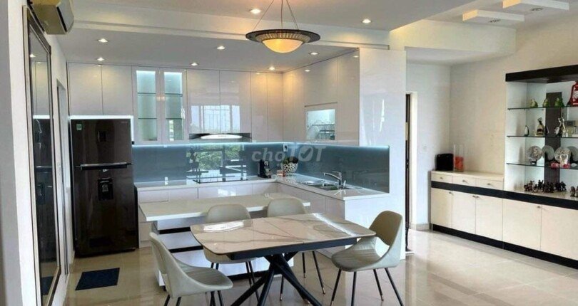 khong gian bep va phong an 810x430 - Bán căn hộ vòng cung Grand View C block 3b giá 11 tỷ nội thất cao cấp