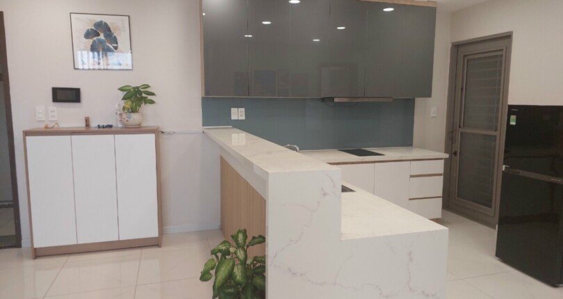 khong gian phong bep 810x430 - Giá mua bán căn hộ Hưng Phúc Happy Residence 2 phòng ngủ, view biệt thự