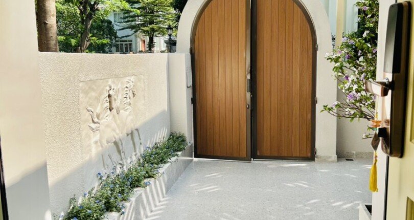 loi vao nha 810x430 - Cho thuê nhà biệt thự nguyên căn số 26 Mỹ Thái 1a Phú Mỹ Hưng Quận 7 t2/2024