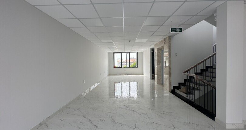 nha cho thue trong suot nguyen san 810x430 - Cho thuê nhà nguyên căn Khu dân cư Him Lam Quận 7 T1/2024 giá rẻ