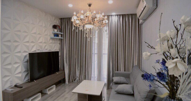 phong khach can ho cho thue 3 810x430 - Bán căn hộ chung cư Scenic Valley 1, 02pn, giá 4 tỷ, nội thất đầy đủ, nhà đang có hợp đồng thuê.
