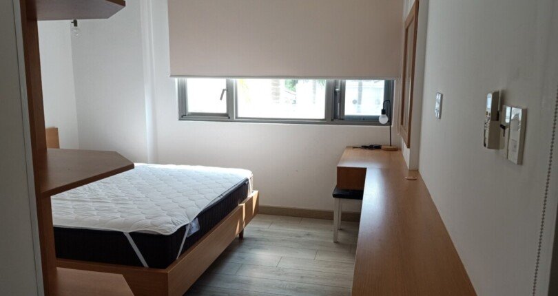 phong ngu can ho ban 1 810x430 - Bán căn hộ chung cư Hưng Phúc Happy Residences, 80m2 + 11m2, sân vườn, giá 4.7 tỷ, nhà đang có hợp đồng thuê.
