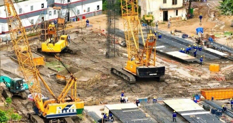 tien do thi cong eaton park 810x430 - Mua bán Shophouse Khu dân cư Eaton Park Thủ Đức T1/2024 giá rẻ