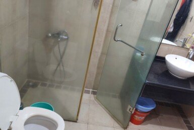 toilet-day-du-thiet-bi