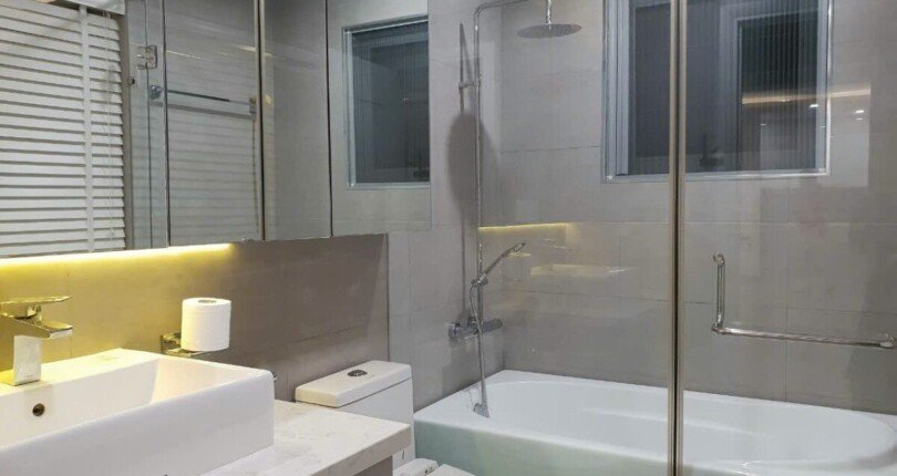 toilet phong ngu master 2 810x430 - Mua bán căn hộ Chung cư Green Valley đường Nguyễn Đổng Chi Quận 7 T1/2024