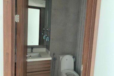 toilet-trong-can-ho
