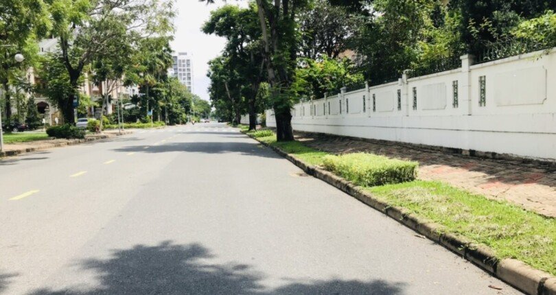 vi tri biet thu tren duong nguyen cao quan 7 doi dien khu dan cup phu gia 810x430 - Giá mua bán biệt thự Phú Mỹ Hưng Quận 7 T1/2024