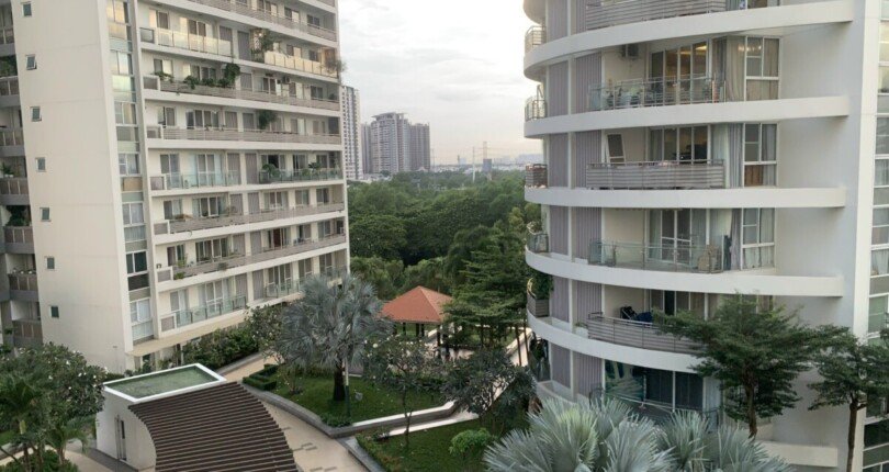 view tu ban cong can ho ban 810x430 - Giá mua bán căn hộ Chung cư Riverpark Residence block B T1/2024