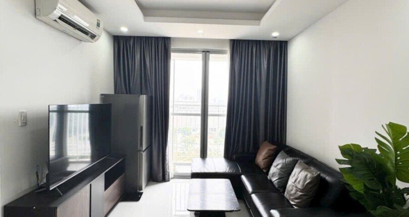 z4901799256529 a0c122b786f2643d65670d8eddcf6637 810x430 - Bán căn hộ chung cư Scenic Valley 1, 02pn, giá 4.2 tỷ, tặng kèm 01 ô đậu xe ô tô, nội thất đầy đủ.