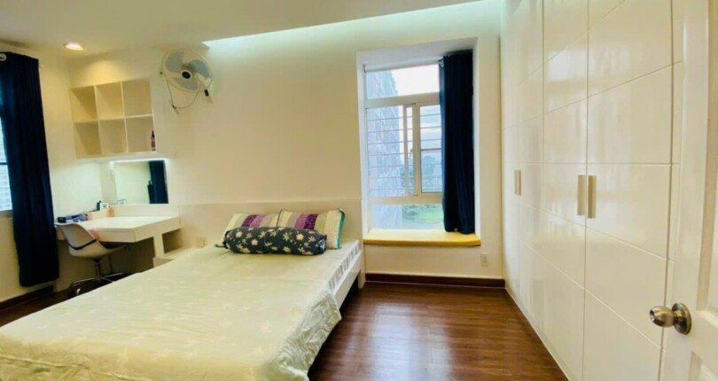 ban can ho skt garden 3 3 810x430 - Cần bán nhanh căn góc tại Sky Garden 3. DT 72m2 Thiết kế 2 Phòng-2wc- Nhà đầy đủ nội thất- Giá 3.4 Tỷ