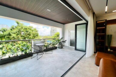 ban-cong-can-ho-cho-thue