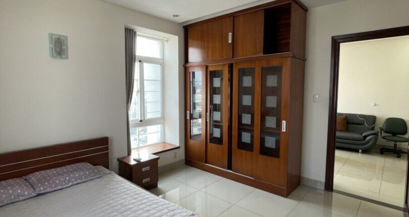 cho thue can ho sky garden 3 8 1 810x430 - Cho thuê căn góc Sky Garden 3. DT 74m2 Nhà đẹp- đầy đủ nội thất- Lầu cao view hồ bơi. Giá 14 triệu/tháng