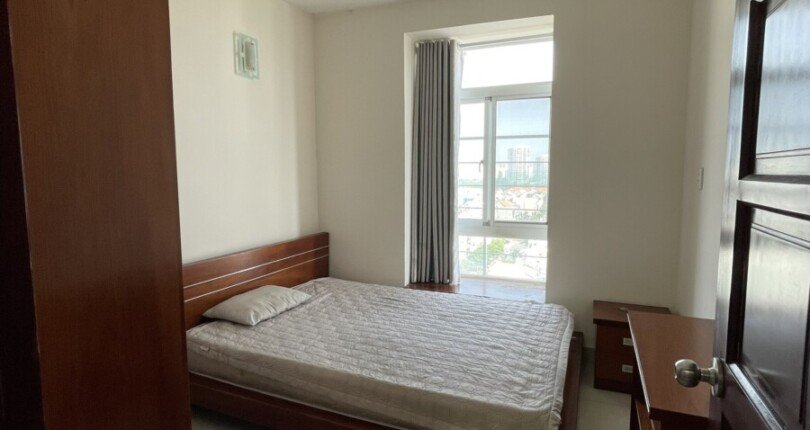 cho thue can ho sky garden 3 9 2 810x430 - Cho thuê căn góc Sky Garden 3. DT 74m2 Nhà đẹp- đầy đủ nội thất- Lầu cao view hồ bơi. Giá 14 triệu/tháng