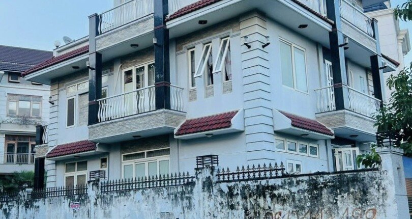 goc ben hong biet thu ban 810x430 - Giá mua bán nhà Biệt thự mặt Đường số 23 Khu phố Nam Thông 1A Quận 7 T3/2024