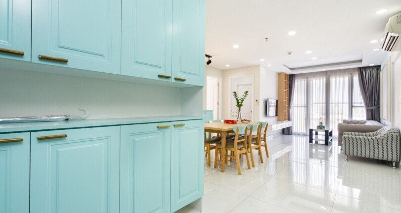 hinh anh phong khach can ho can ban 810x430 - Cho thuê căn hộ 77m2, chung cư Scenic Valley 1, tầng cao, căn góc, giá 19tr/tháng, nhà đẹp.