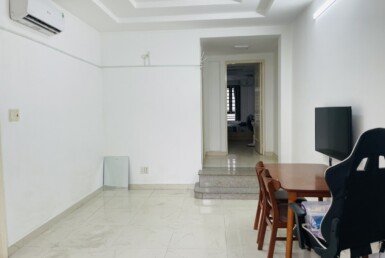 hinh-anh-phong-khach-nha-dat-ban