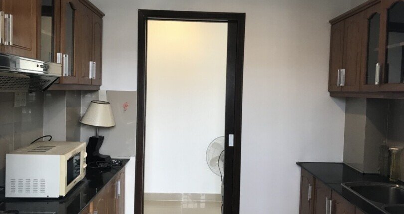 khong gian bep 810x430 - Giá mua bán căn hộ Chung cư The Panorama 1, căn 3 phòng ngủ, view Tôn Dật Tiên T3/2024