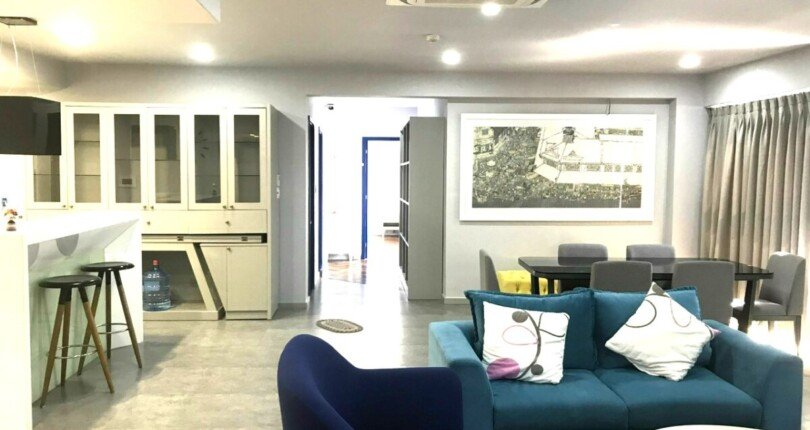 khong gian phong khach 810x430 - Giá bán căn hộ vị trí 02 Chung cư Happy Valley Block K t3/2024