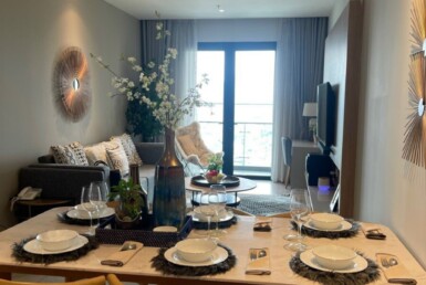 phong an va phong khach can ho ban 385x258 - Giá mua bán căn hộ 3 phòng ngủ Chung cư Zenity Quận 1 T2/2024