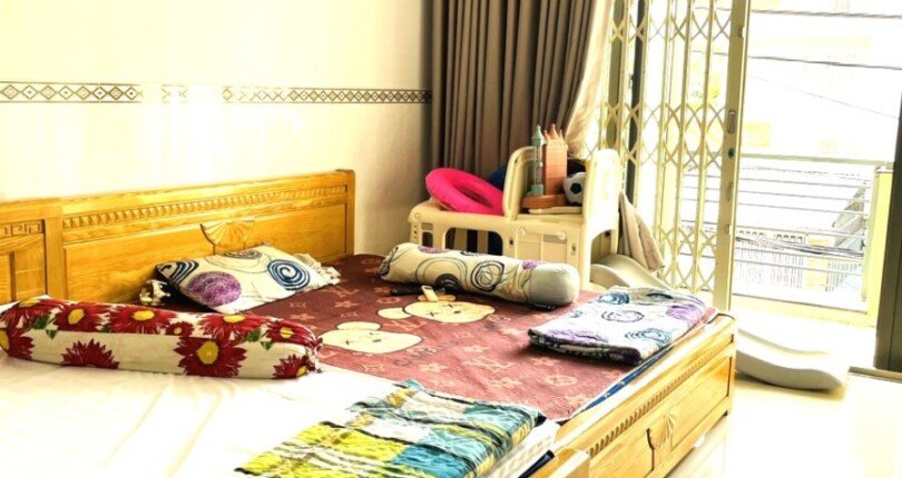 phong ngu 2 810x430 - Giá mua bán nhà Đường số 9M Khu Cư Xá Ngân Hàng Phường Bình Thuận Quận 7 T3/2024