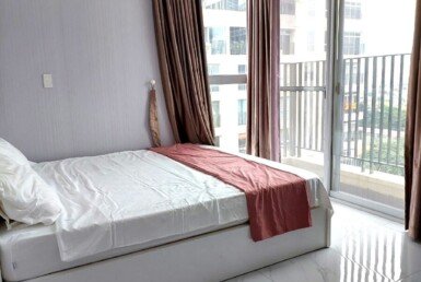 phong-ngu-co-cua-so-rong-rai