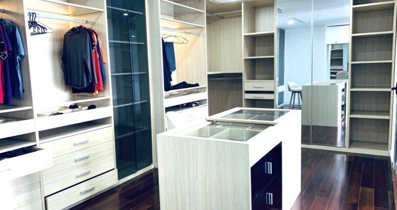 phong thay quan ao 810x430 - Giá mua bán căn hộ Penthouse Block A Chung cư Green View Nguyễn Lương Bằng T3/2024