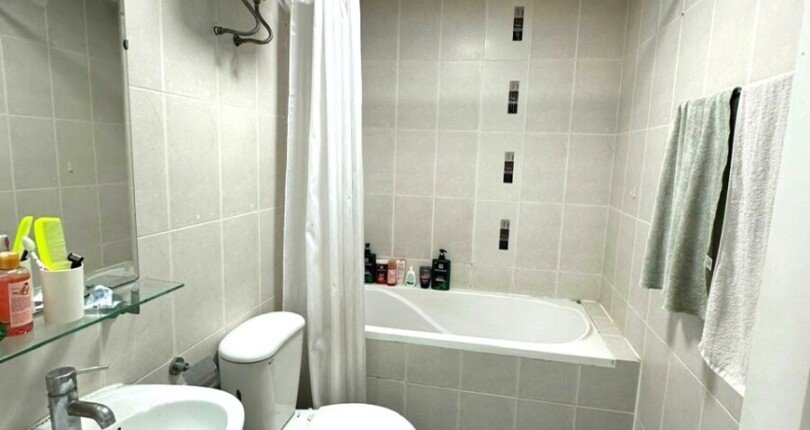 toilet can 810x430 - Giá mua bán căn hộ 3 phòng ngủ block A Chung cư Mỹ Khang T3/2024