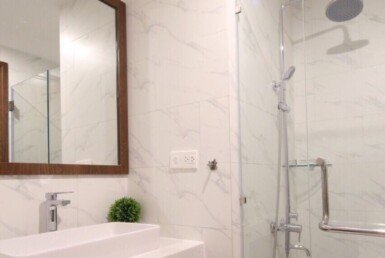 toilet-day-du-thiet-bi