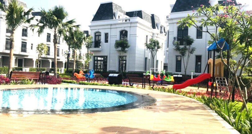 vi tri biet thu lien ke ho boi noi khu 810x430 - Giá mua bán nhà biệt thự song lập Khu dân cư Amelie Villa Phú Mỹ Hưng T3/2024