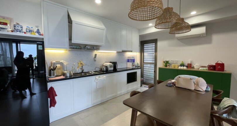 ban can ho saigon south 1 810x430 - Bán nhanh căn hộ Saigon South. DT 95m2 Nhà đep- View Sông rất mát- Nội thất đầy đủ. Giá bán 5 Tỷ