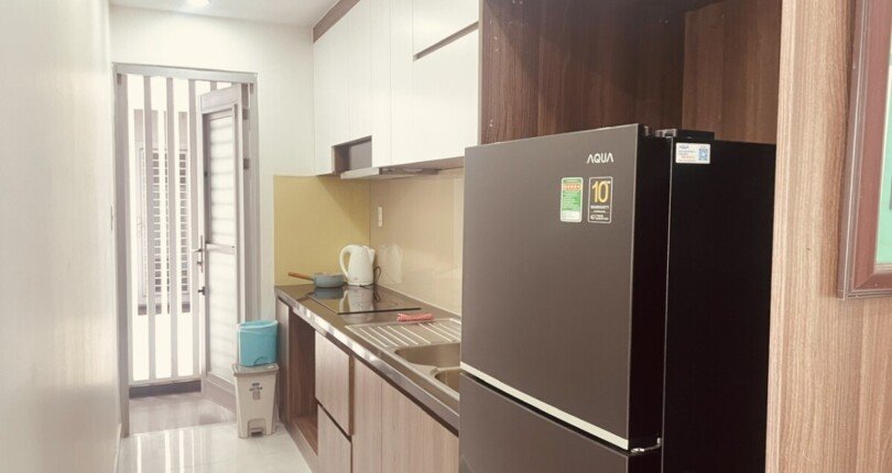 bep can ho ban 17 810x430 - Bán căn hộ chung cư Scenic Valley 1, 80m2, giá 4.8 tỷ, nội thất đầy đủ, nhà có hợp đồng thuê.