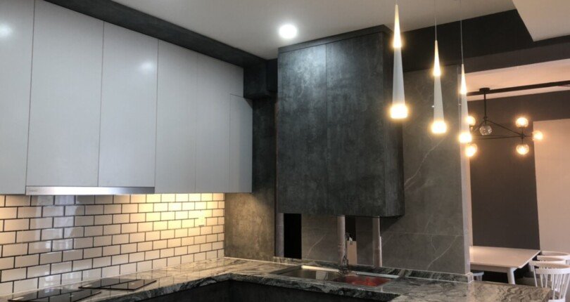 bep can ho ban 5 810x430 - Bán căn hộ chung cư Hưng Phúc, 97m2, giá 5 tỷ, 03pn, nội thất đầy đủ, lầu trung.