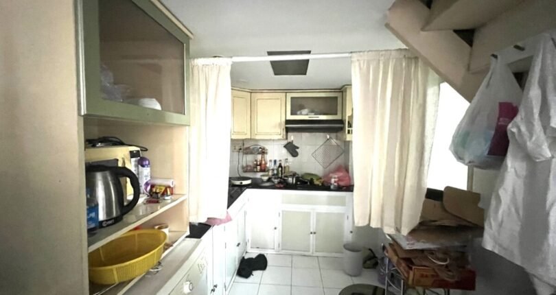 bep rong rai 4 810x430 - Giá mua bán căn hộ 2 phòng ngủ block B Chung cư Hưng Vượng 1 Quận 7 T4/2024