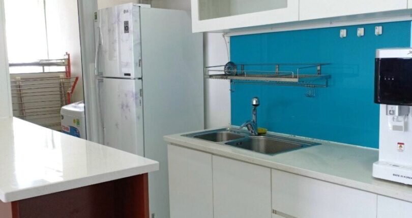 bep rong rai 810x430 - Bán gấp căn hộ 3 phòng ngủ Block M Chung cư Happy Valley, lầu rất cao giá 5,5 tỷ.