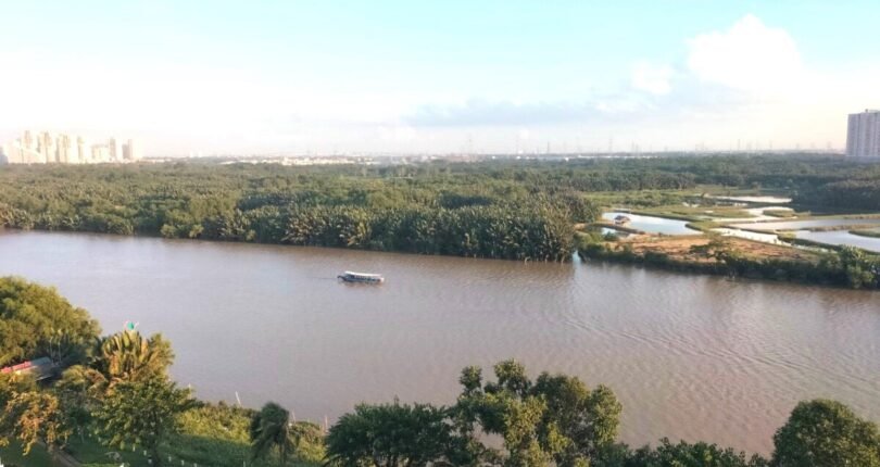 can ho nhin song 810x430 - Giá mua bán căn hộ 3 phòng ngủ block C Chung cư Mỹ Phát Quận 7 T4/2024