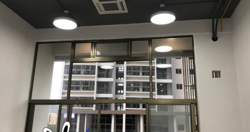 cho thue shophouse midtown 3 810x430 - Cho thuê Shop House ở Midtown. DT 52m2 Đã Decor sẵn. Có toilet trong. Giá thuê chỉ 750 USD/Tháng